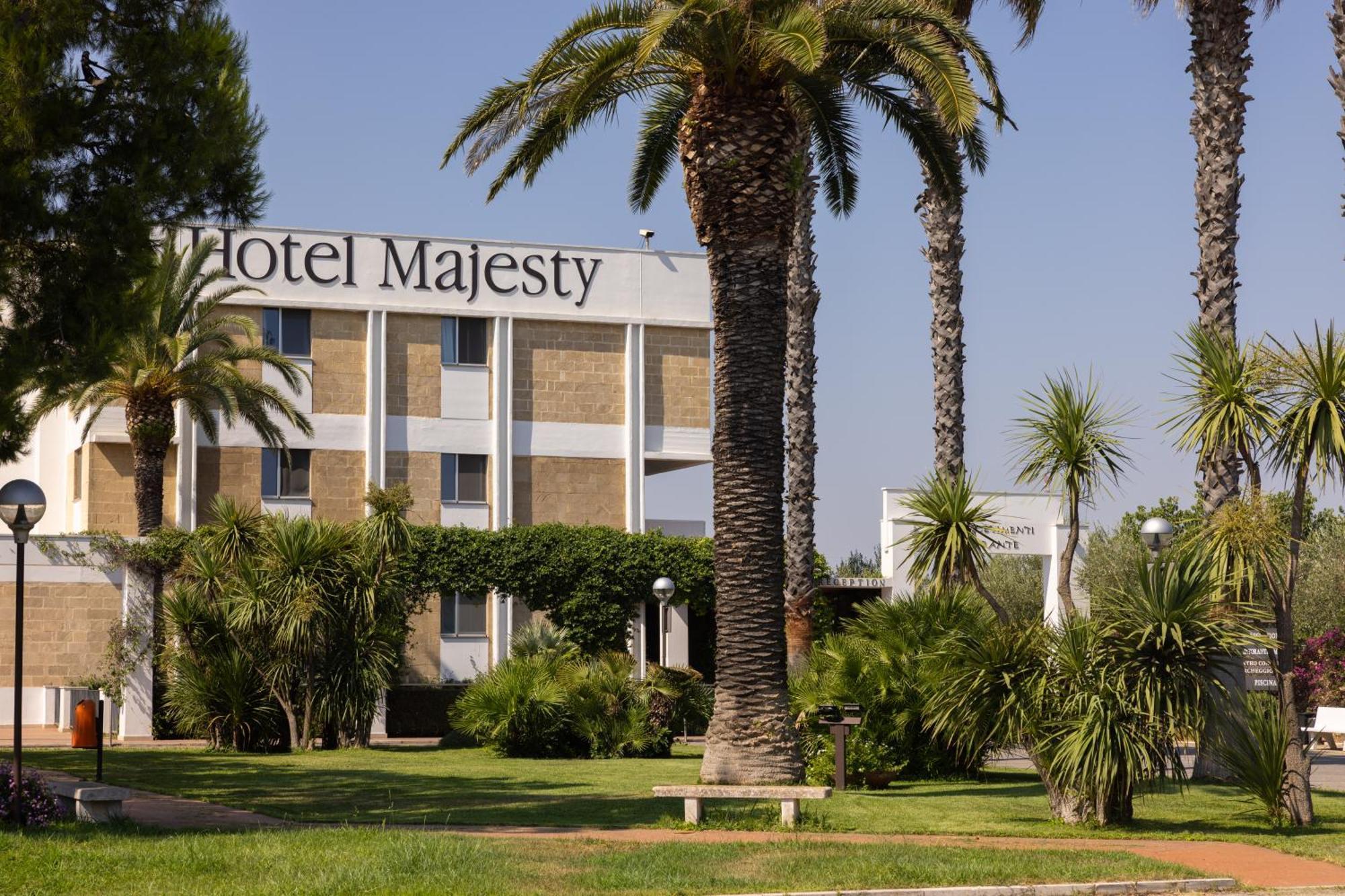Hotel Majesty บารี ภายนอก รูปภาพ